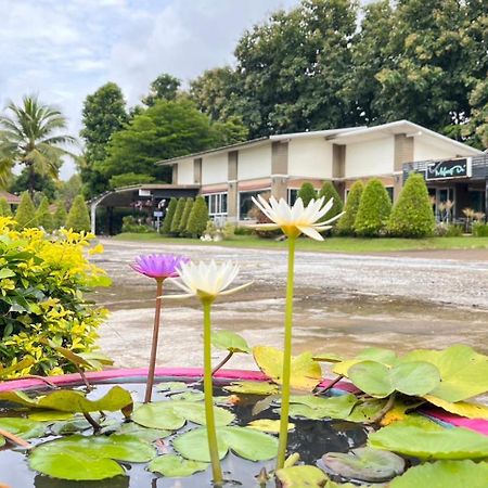 Hotel The Orchid House à Nong Kung Yai Extérieur photo