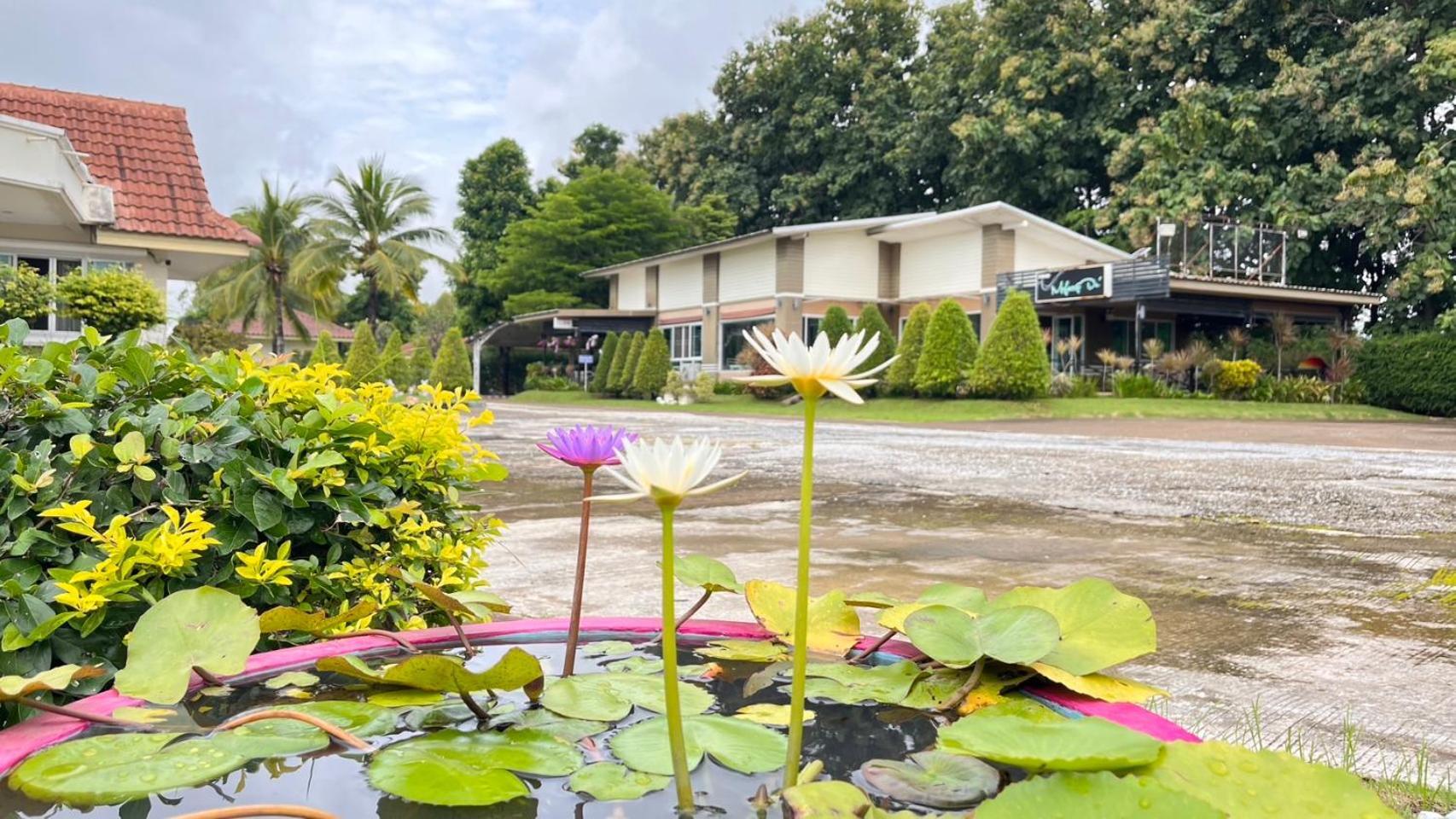 Hotel The Orchid House à Nong Kung Yai Extérieur photo